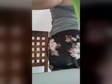 nena caliente m