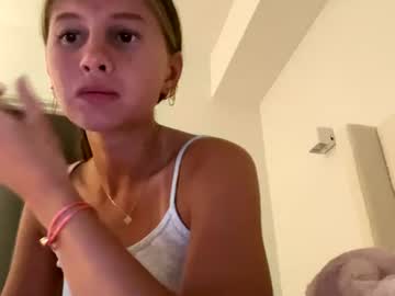 petite pretty22